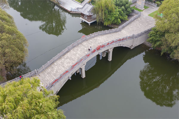 許昌戰(zhàn)略咨詢公司如何助力企業(yè)精準(zhǔn)定位市場(chǎng)？