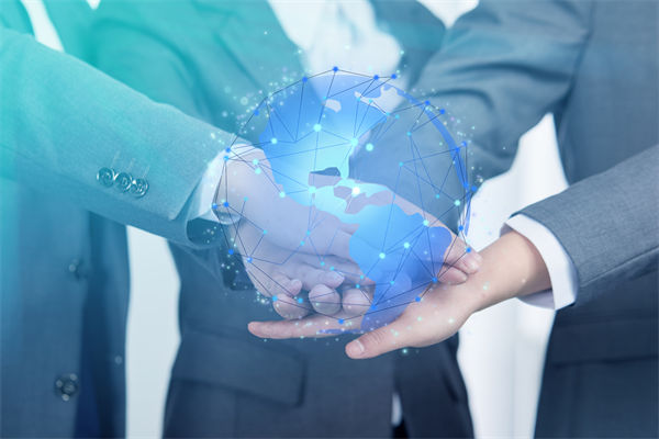 集團(tuán)管控中，如何建立有效的內(nèi)部溝通機(jī)制以促進(jìn)協(xié)同？