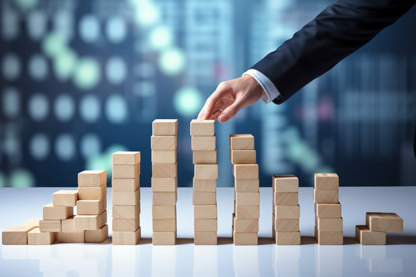 集團(tuán)如何評估子公司績效，確保戰(zhàn)略目標(biāo)實(shí)現(xiàn)？