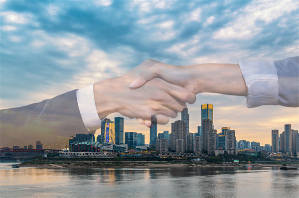 集團管控咨詢?nèi)绾螏椭髽I(yè)構建協(xié)同高效的管理團隊？