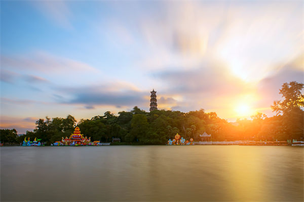 企業(yè)擴(kuò)張遇管理瓶頸增長(zhǎng)停滯，惠州管理咨詢能劈開(kāi)困局嗎？